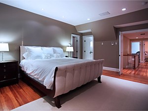 Floor Master Bathroom