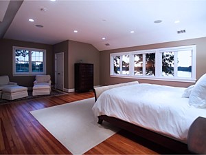 Floor Master Bathroom