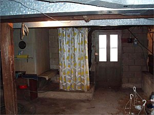 Before beach bath/changing room
